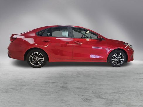 Used 2023 Kia Forte LXS image 6