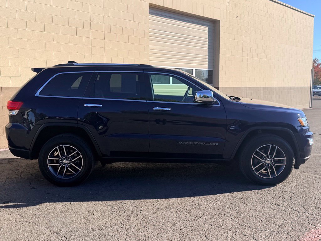 Used 2018 Jeep Grand Cherokee Limited AWD/4WD image 3