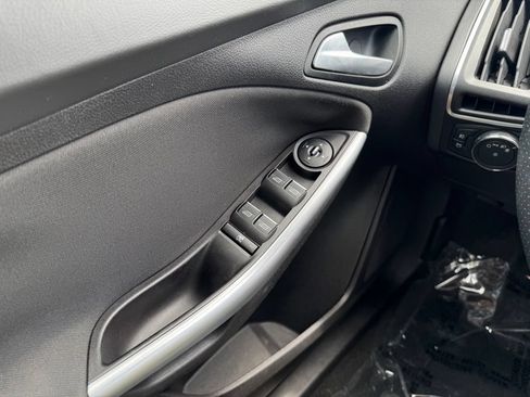 Used 2013 Ford Focus ST FWD image 34