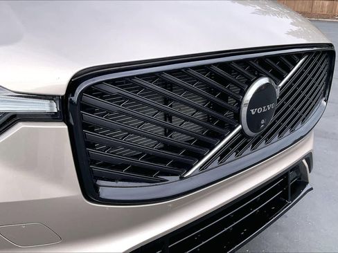 Used 2026 Volvo XC60 T8 Ultra w/ Protection Package Premier image 33