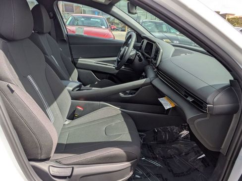 New 2026 Hyundai Elantra SEL Sport Premium FWD image 30