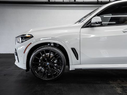 Used 2023 BMW X5 sDrive40i w/ M Sport Package RWD image 12
