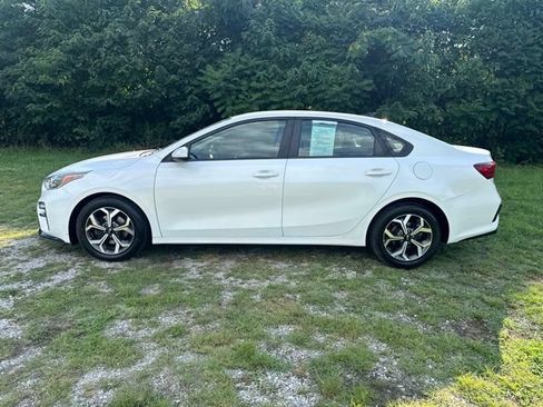 Used 2021 Kia Forte LXS FWD image 5