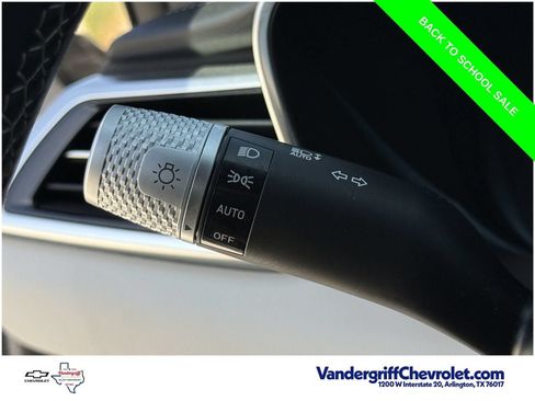 Used 2025 Genesis G70 2.5T RWD image 23
