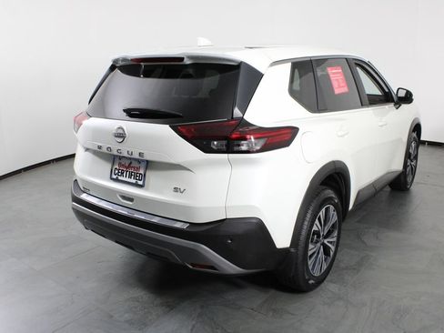 Certified 2023 Nissan Rogue SV FWD image 4