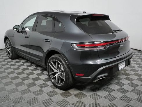 Certified 2026 Porsche Macan AWD/4WD image 3