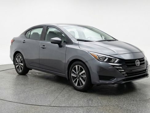 Used 2025 Nissan Versa SV image 1
