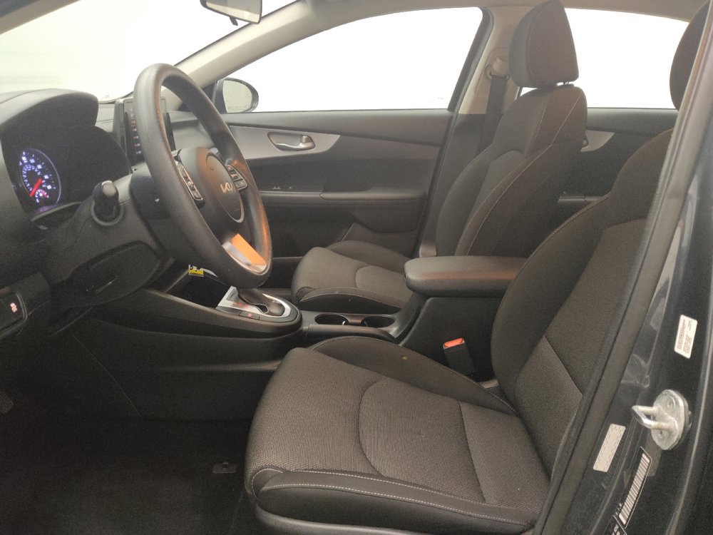 Used 2023 Kia Forte LXS w/ LXS Technology Package FWD image 17
