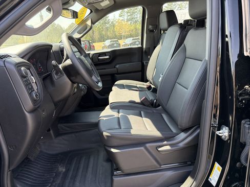 Used 2025 Chevrolet Silverado 1500 W/T w/ Trailering Package image 9