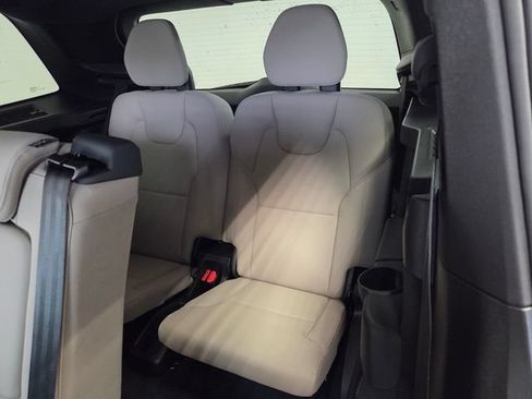 New 2026 Volvo XC90 T8 Plus w/ Protection Package Premier AWD/4WD image 12