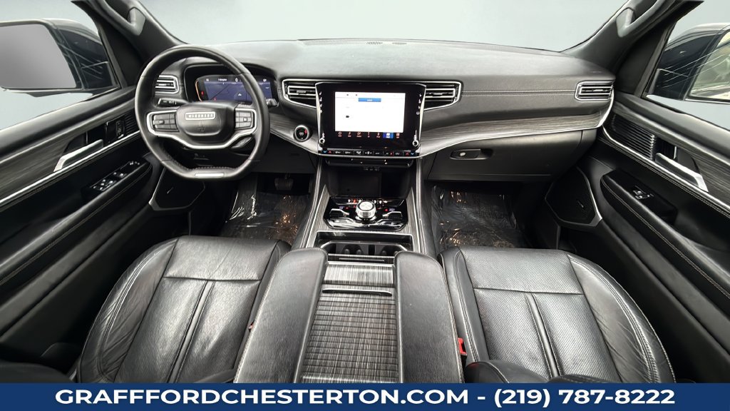 Used 2024 Jeep Wagoneer L Series III AWD/4WD image 13