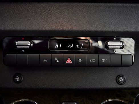 Used 2019 Mercedes-Benz Sprinter 144 image 64