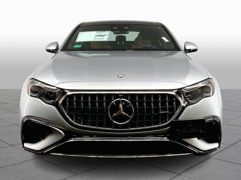 Used 2025 Mercedes-Benz E 53 AMG e 4MATIC Sedan image 3