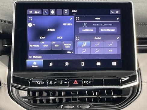 Used 2023 Jeep Compass Limited AWD/4WD image 19