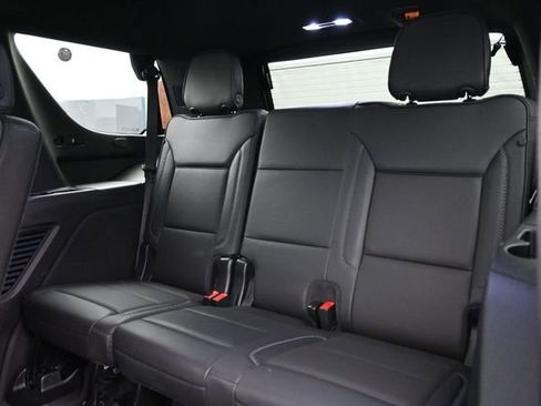 Used 2023 GMC Yukon Denali RWD image 7