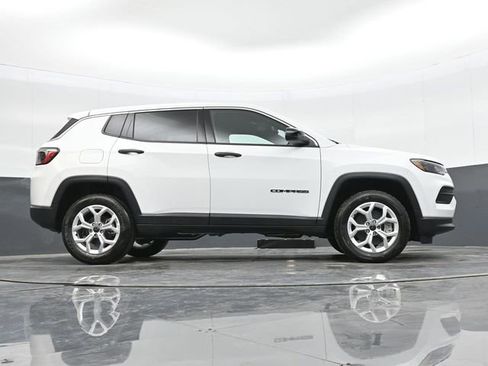Used 2025 Jeep Compass Sport AWD/4WD image 39