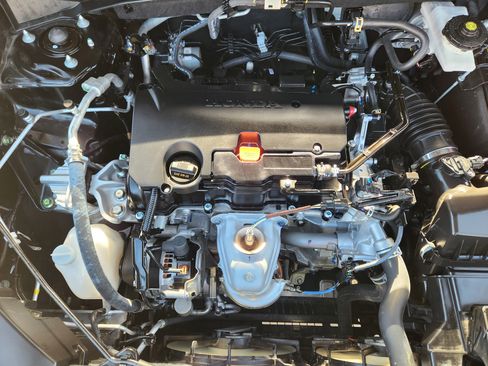 Certified 2023 Honda HR-V LX image 30