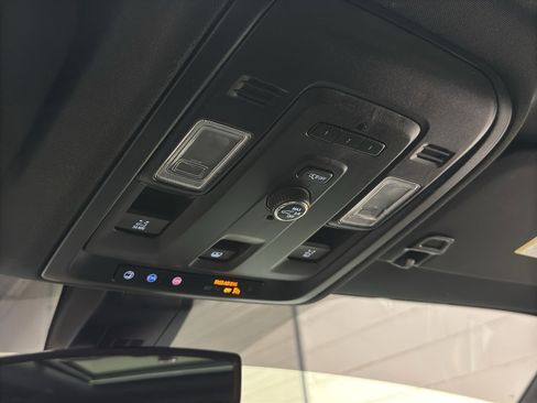 Used 2021 Chevrolet Suburban RST image 34