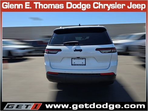 New 2025 Jeep Grand Cherokee L Laredo image 5