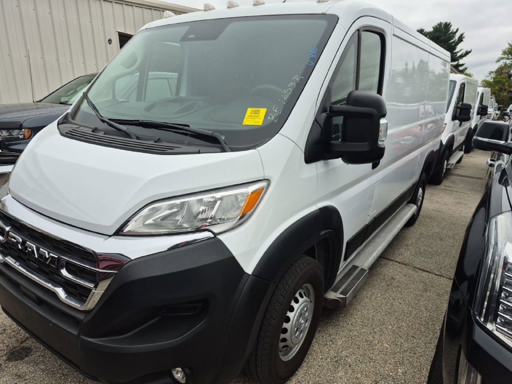 Used 2025 RAM ProMaster 2500 w/ U-Haul Equipment Group FWD image 4