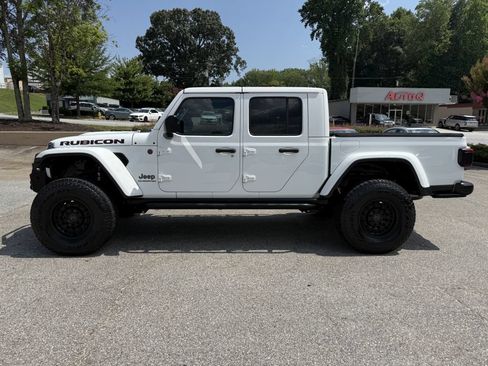 Used 2020 Jeep Gladiator Rubicon AWD/4WD image 2