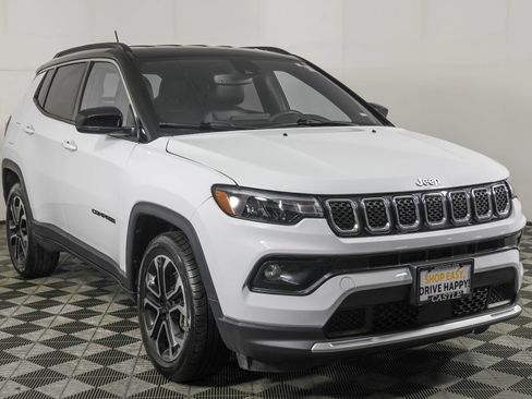 Used 2024 Jeep Compass Limited AWD/4WD image 11