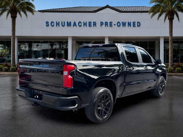 Used 2022 Chevrolet Silverado 1500 Custom w/ LPO, Blackout Package RWD image 7