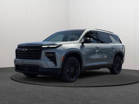 New 2026 Chevrolet Traverse LT w/ Midnight/Sport Edition image 3