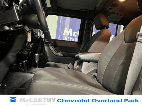 Used 2017 Jeep Wrangler Unlimited Sport w/ Connectivity Group image 18