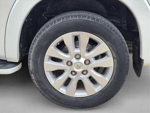 Used 2017 Toyota Sequoia Platinum AWD/4WD image 27