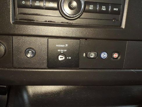 Used 2019 Chevrolet Express 2500 2500 3dr Extended Cargo Van w/ Driver Convenience Package image 23