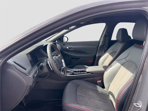 Used 2023 Hyundai Sonata SEL Plus image 11