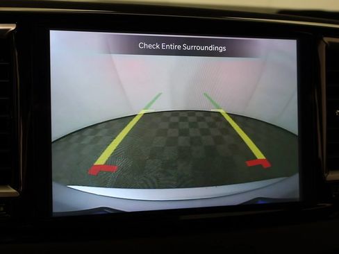 Used 2024 Chrysler Pacifica Touring-L FWD image 49