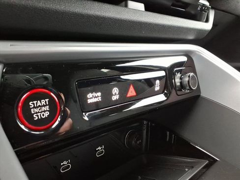 New 2025 Audi SQ5 Premium Plus AWD/4WD image 17