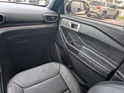 Used 2020 Ford Explorer Limited RWD image 20