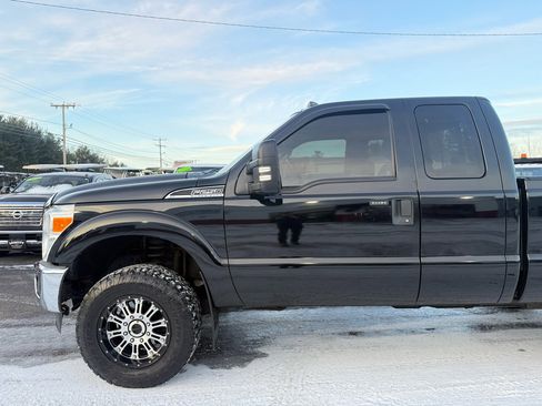 Used 2016 Ford F250 XLT w/ XLT Value Package image 4