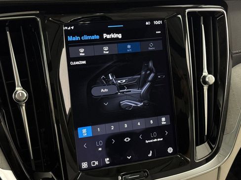 Used 2024 Volvo S60 T8 Ultimate w/ Climate Package image 25