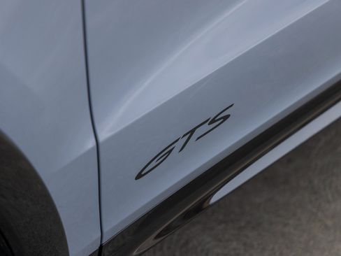 New 2026 Porsche Cayenne GTS image 18