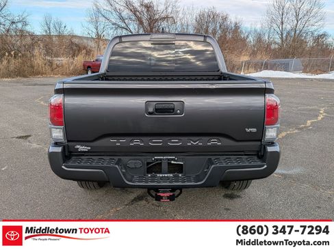 Certified 2023 Toyota Tacoma TRD Off-Road image 4