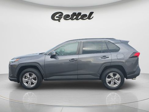 Used 2022 Toyota RAV4 XLE w/ Convenience Package FWD image 8