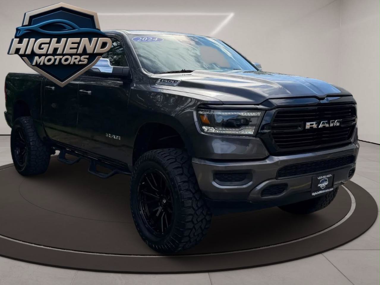 Used 2024 RAM 1500 Laramie AWD/4WD image 8