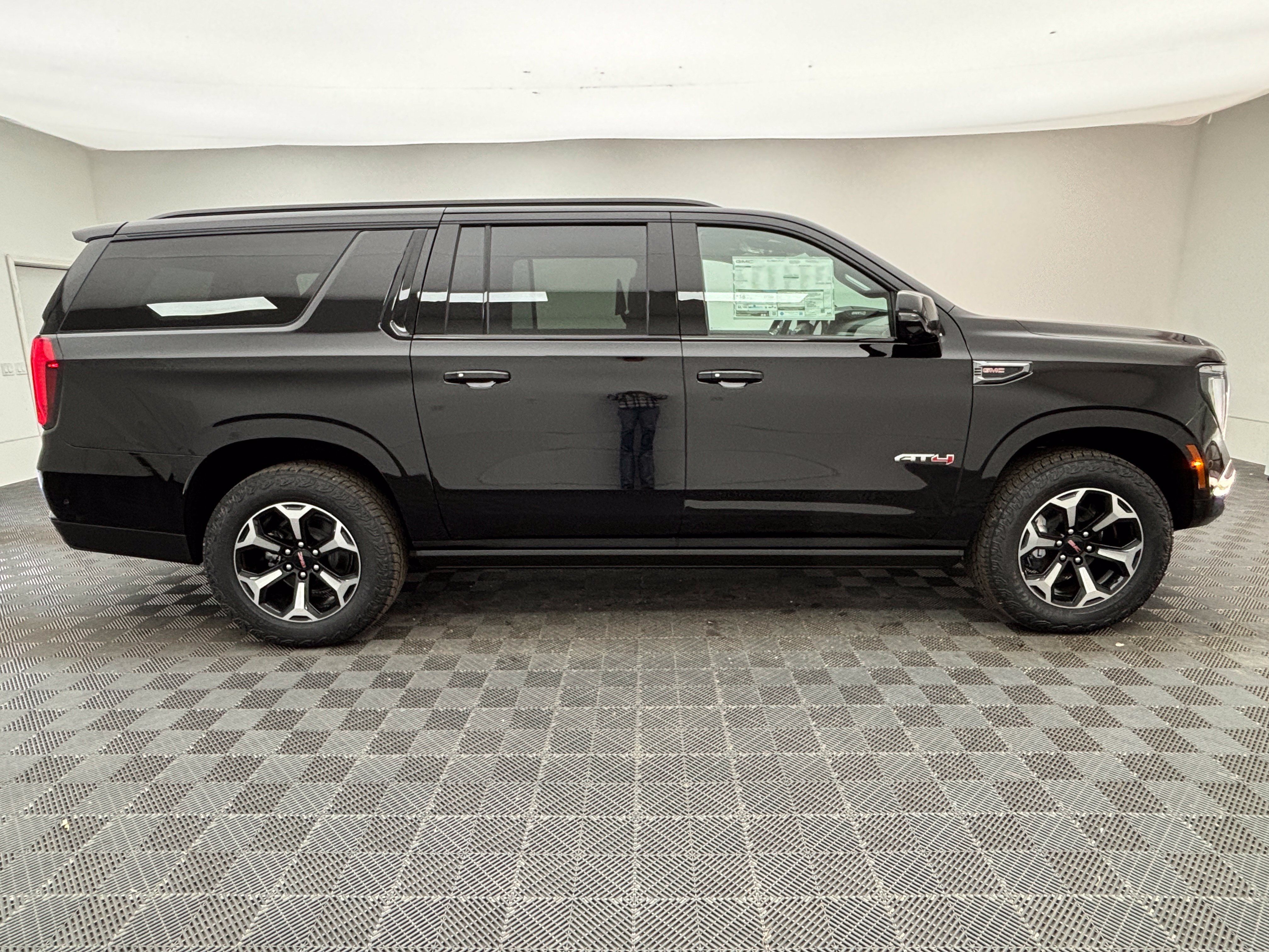 New 2026 GMC Yukon XL AT4 w/ AT4 Premium Plus Package AWD/4WD image 9