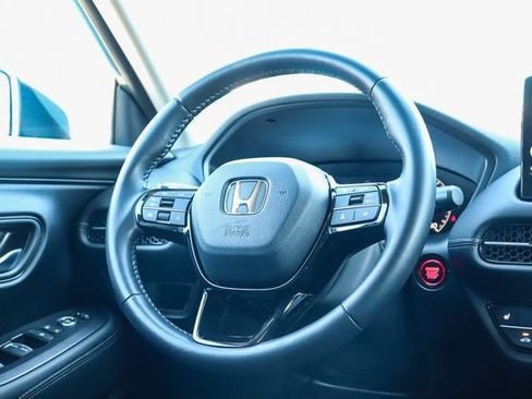 Used 2025 Honda HR-V EX-L image 17