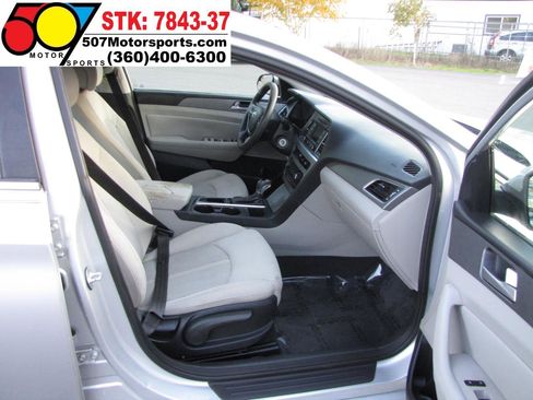 Used 2015 Hyundai Sonata SE w/ Option Group 09 image 17