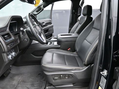 Used 2023 GMC Yukon XL SLT w/ SLT Premium Package AWD/4WD image 16