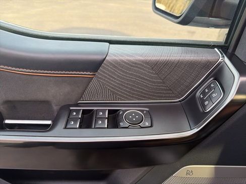 Used 2022 Ford F150 Platinum w/ FX4 Off-Road Package image 16