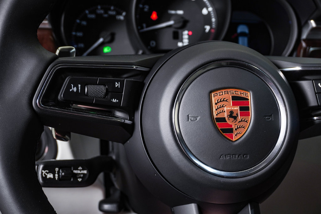 Certified 2026 Porsche Macan AWD/4WD image 20
