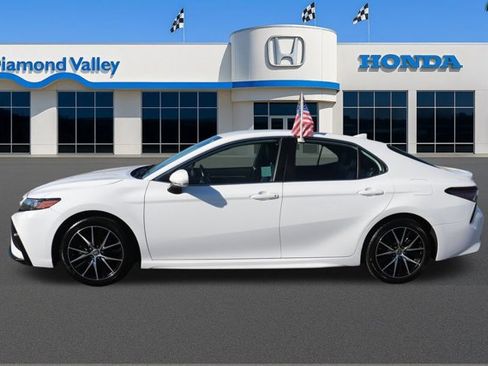 Used 2023 Toyota Camry SE image 7