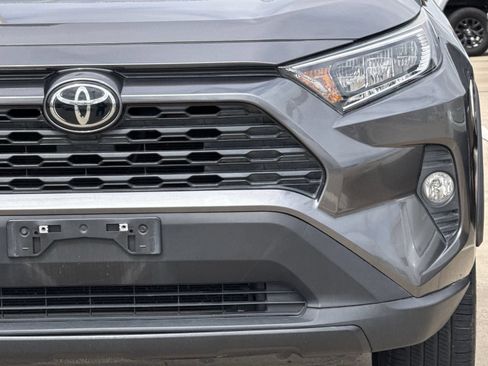 Used 2021 Toyota RAV4 XLE Premium FWD image 8