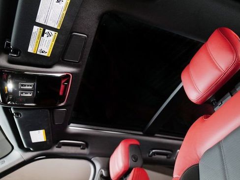 Used 2022 Land Rover Range Rover Sport HST image 24